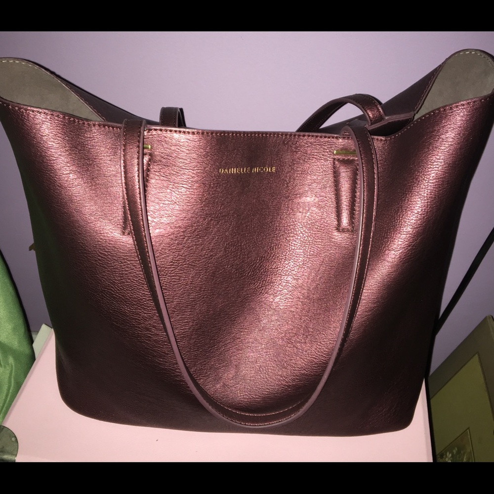 Large tote